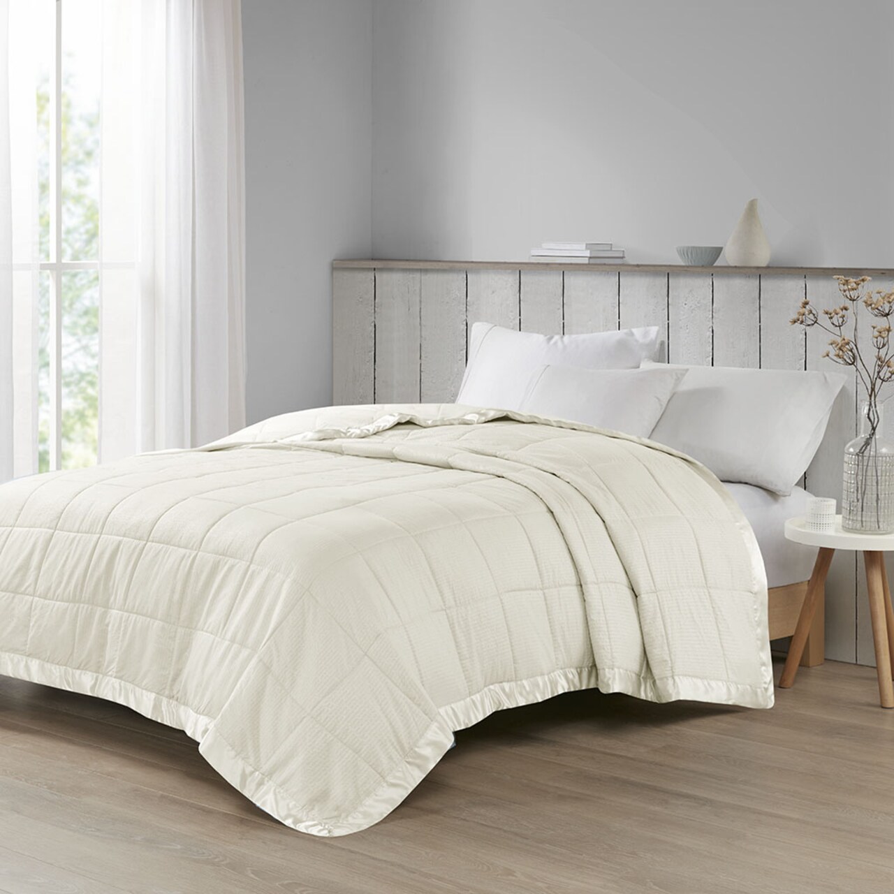 Gracie Mills Oversized Down Alternative Blanket with Satin Trim - GRACE-3673